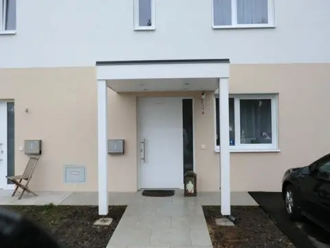 Sonderanfertigung aus Holz – ausgeführtes Referenzprojekt 14